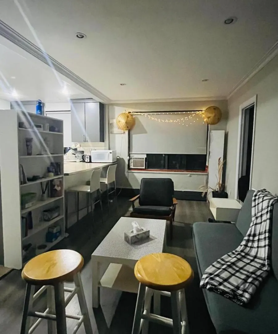 Cozy Apartment Toronto