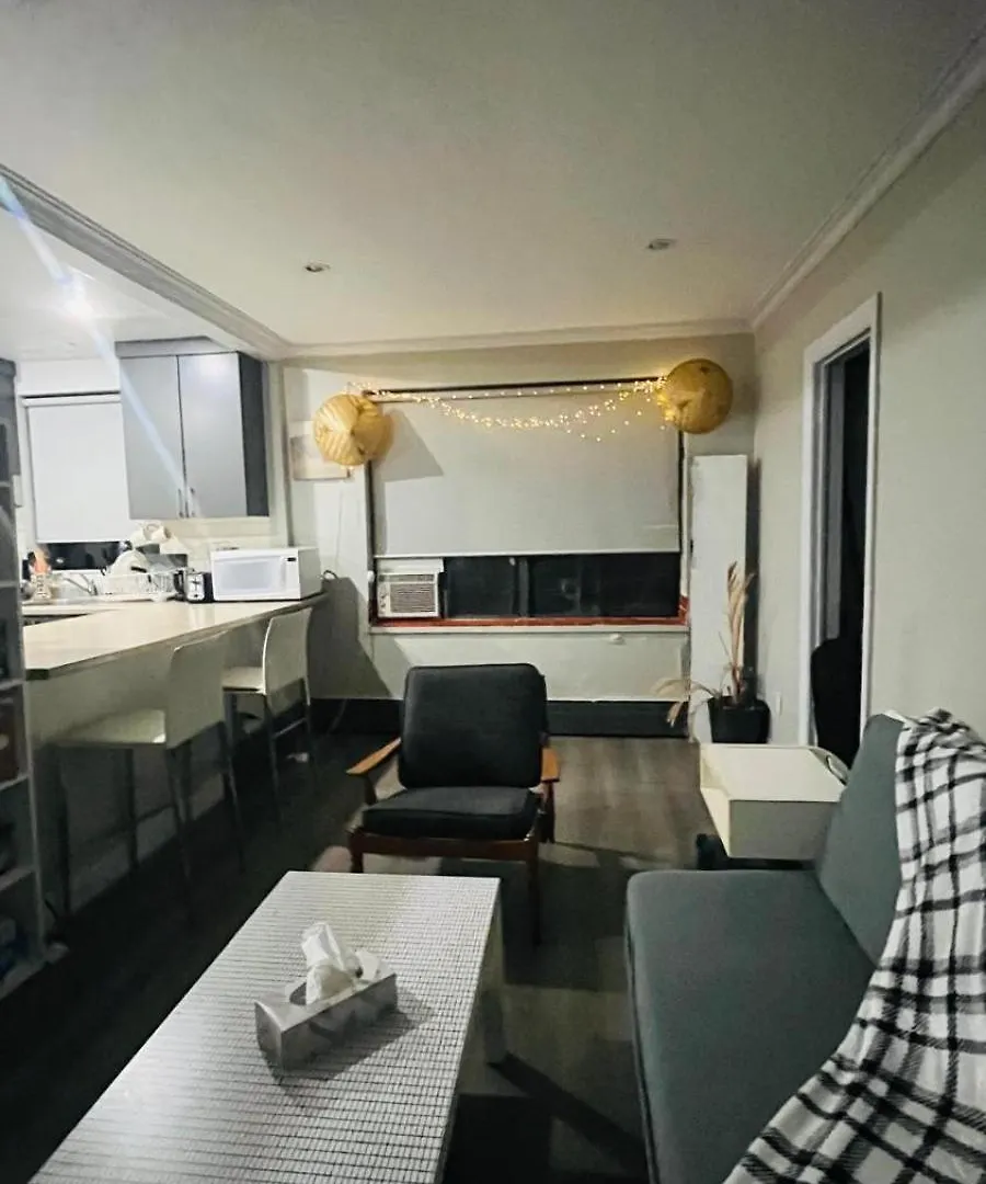 Cozy Apartment Toronto 0*,
