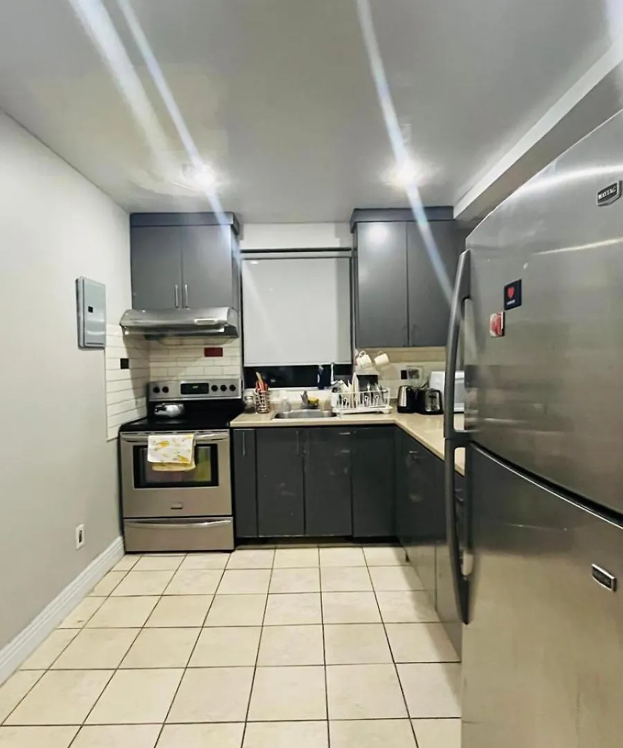 Cozy Apartment Toronto