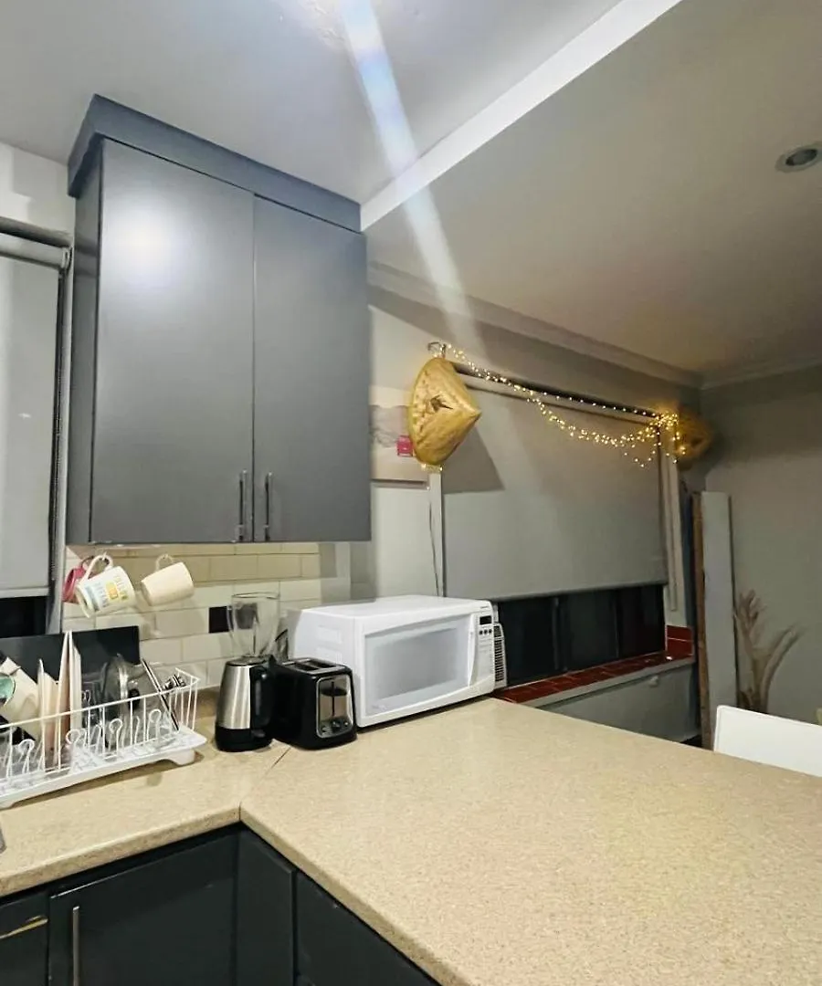 Cozy Apartment Toronto