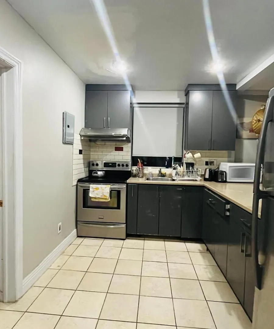 Cozy Apartment Toronto
