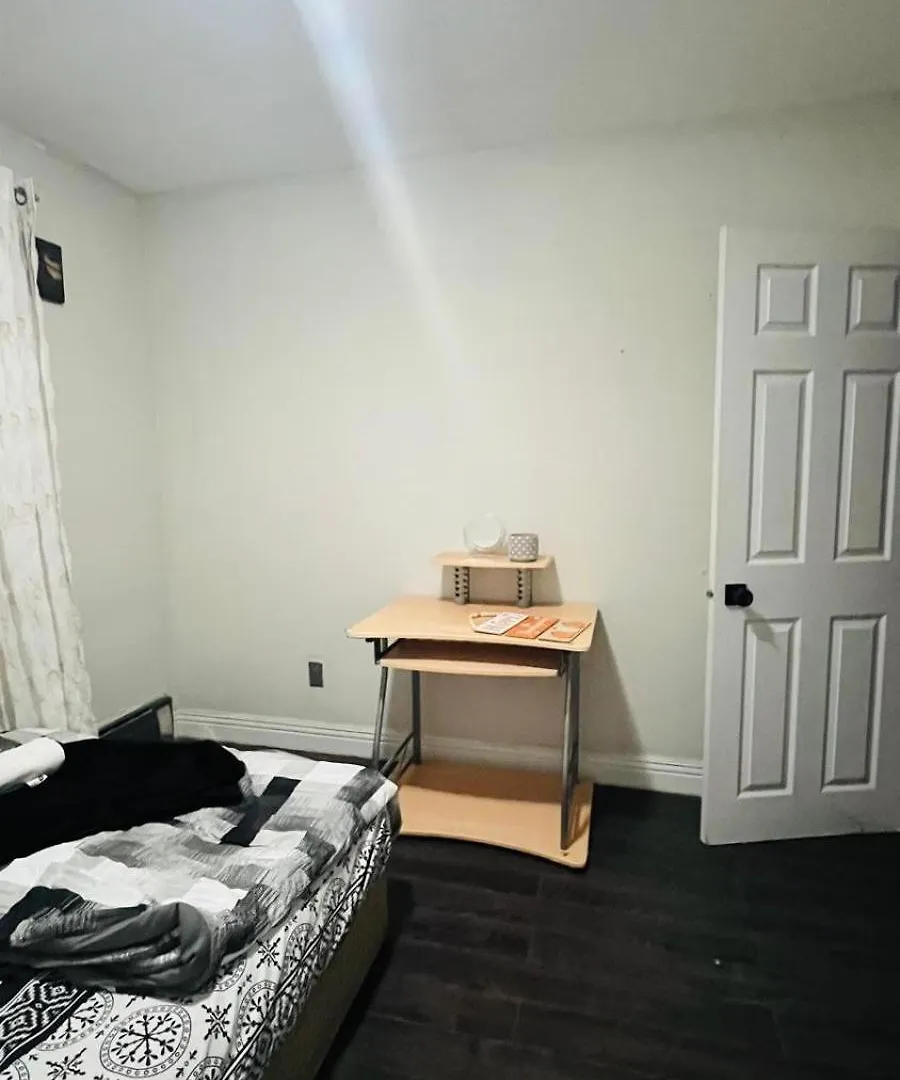 Cozy Apartment Toronto
